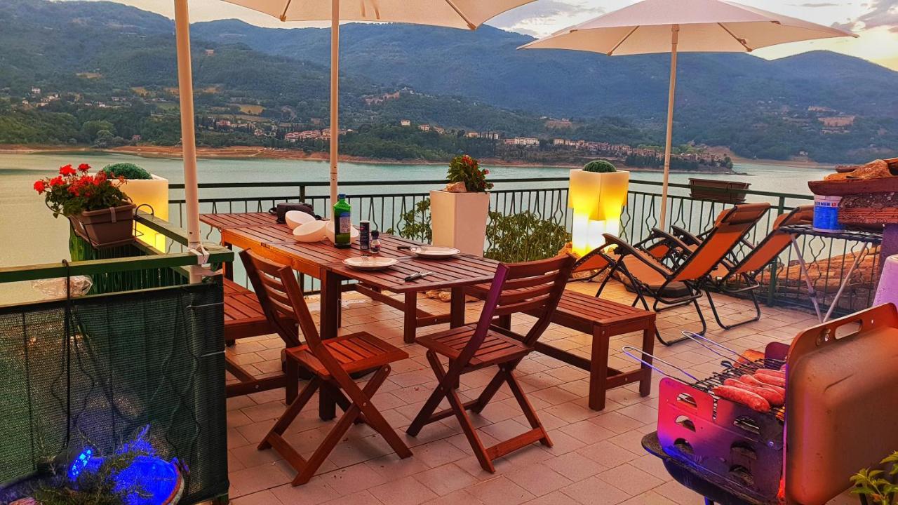 La Terrazza Sul Lago Turano Castel di Tora Eksteriør bilde