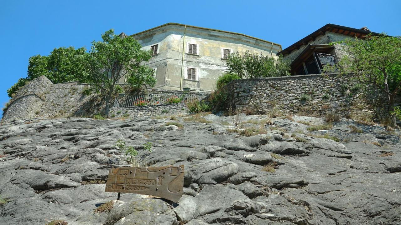 La Terrazza Sul Lago Turano Castel di Tora Eksteriør bilde