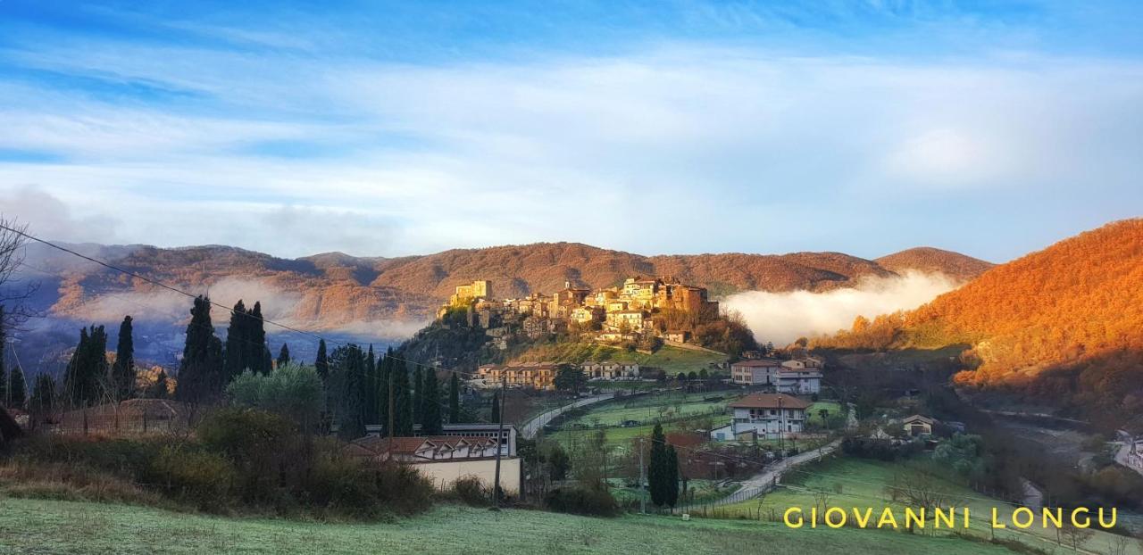 La Terrazza Sul Lago Turano Castel di Tora Eksteriør bilde