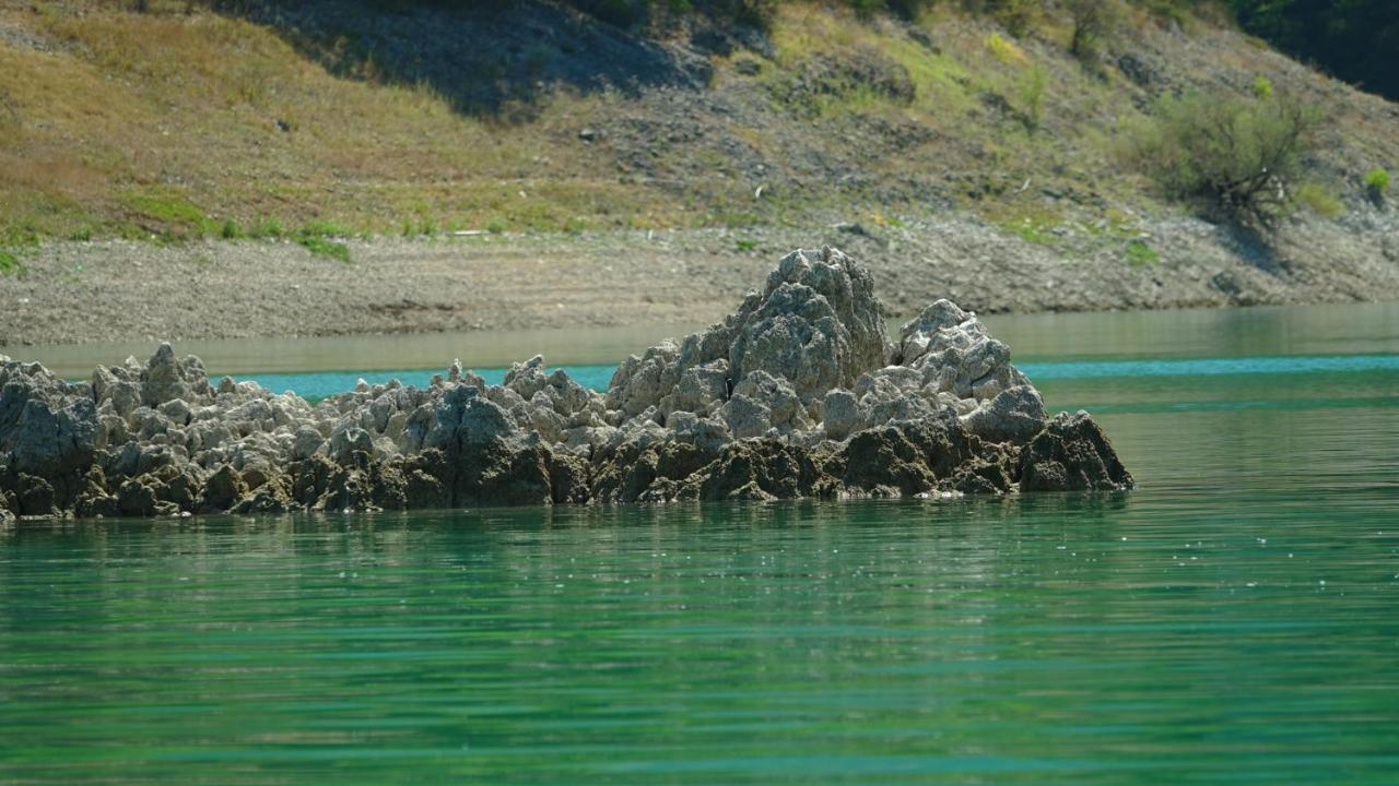 La Terrazza Sul Lago Turano Castel di Tora Eksteriør bilde