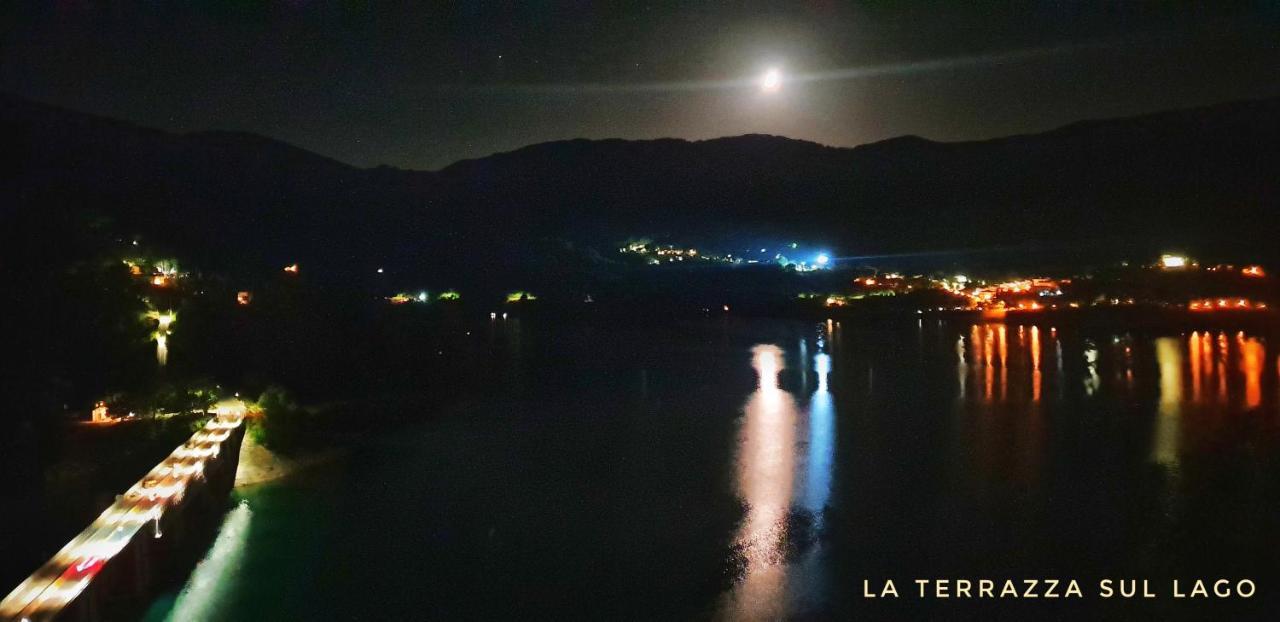 La Terrazza Sul Lago Turano Castel di Tora Eksteriør bilde